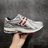 NB 1906 prata/vermelho