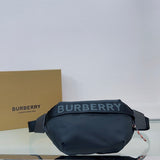 Pochete Burberry Sonny Preto 31x17CM