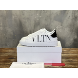 Tênis Valentino Garavani Rockstud VLTN