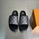 Chinelo Slide Louis Vuitton LV Miami Mule Jacquard Damier Cinza Sandália