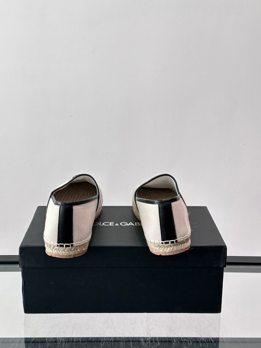 Espadrilhe DG com logo gravado bege