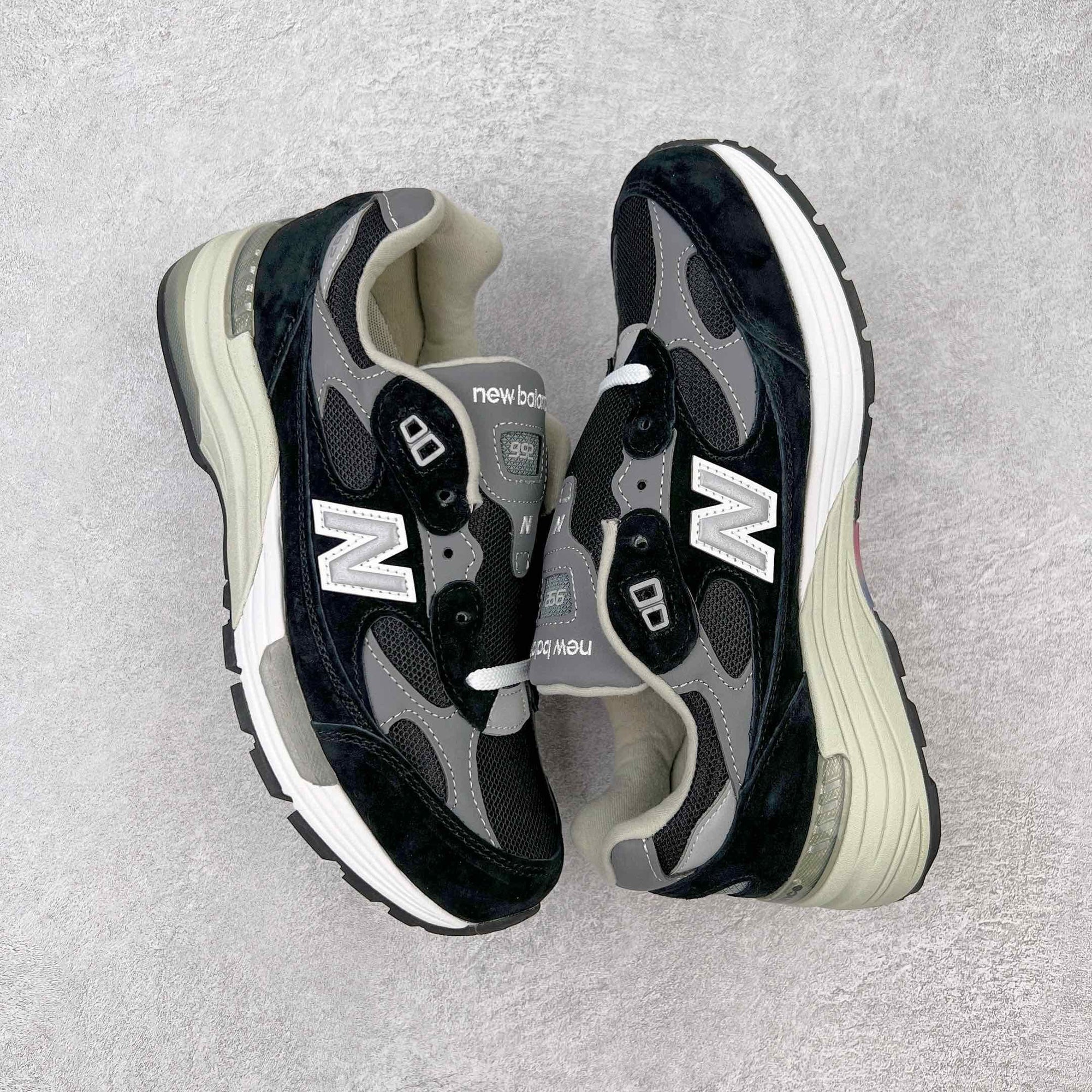 NEW BALANCE 992 Black