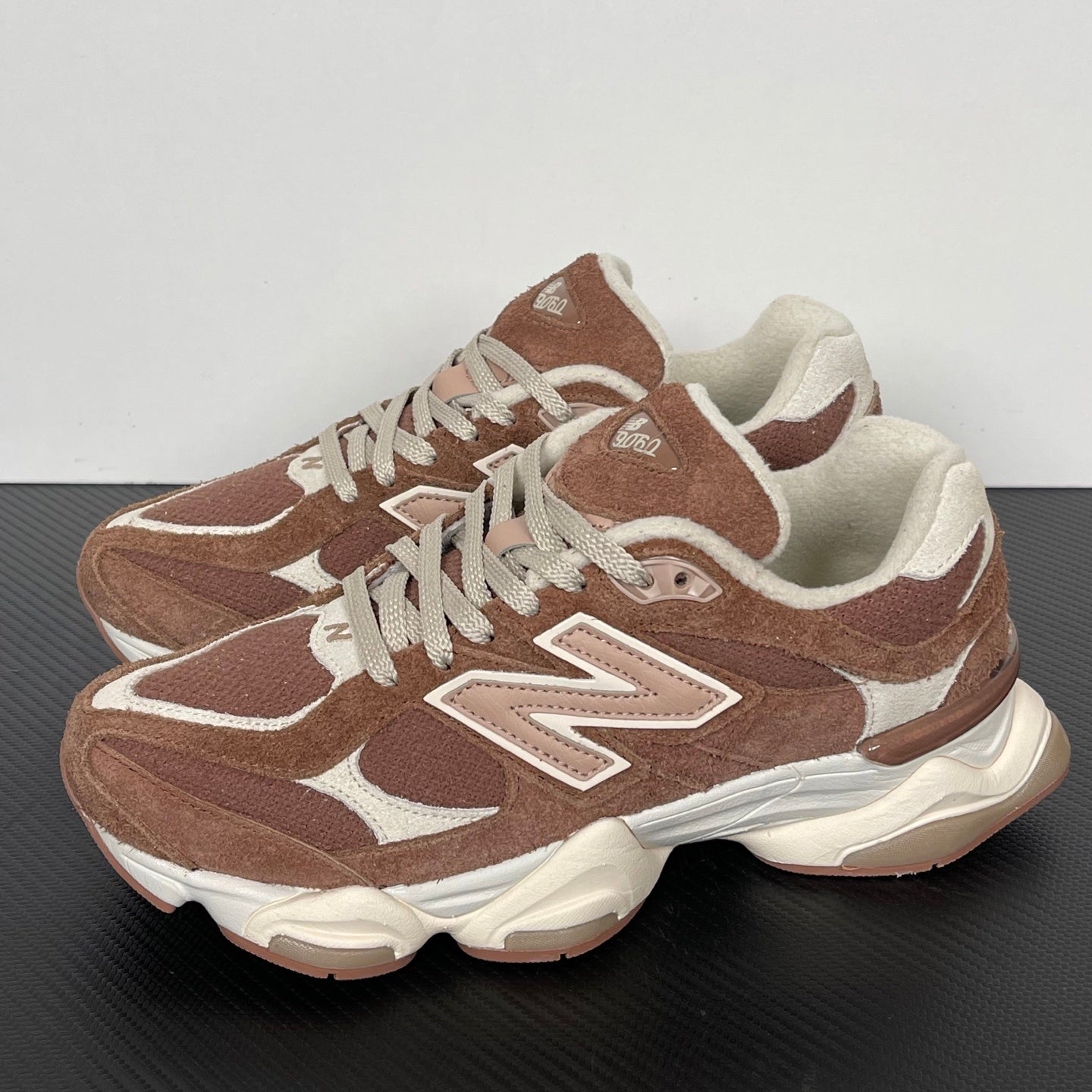 NEW BALANCE 9060 marrom