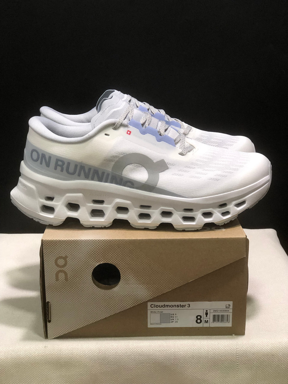 Tênis On Running Cloudmonster 3 branco/cinza