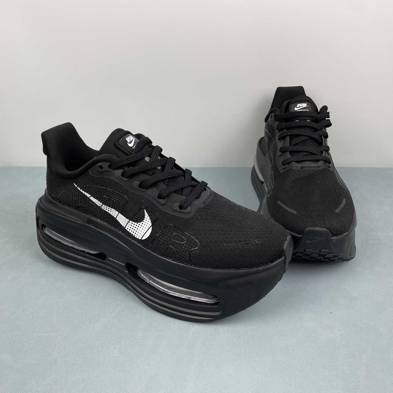 Vomero Premium Preto