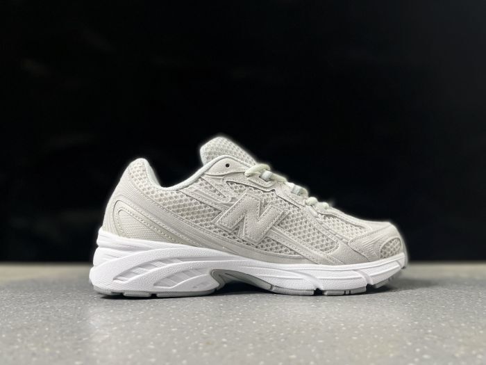 Tênis New Balance NB 740 Bege