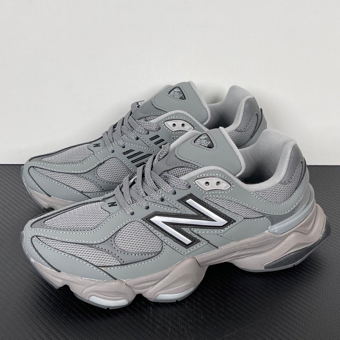 NEW BALANCE 9060 cinza/marrom