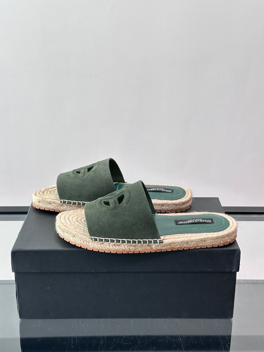 Espadrilhe DG com logo gravado verde camurça