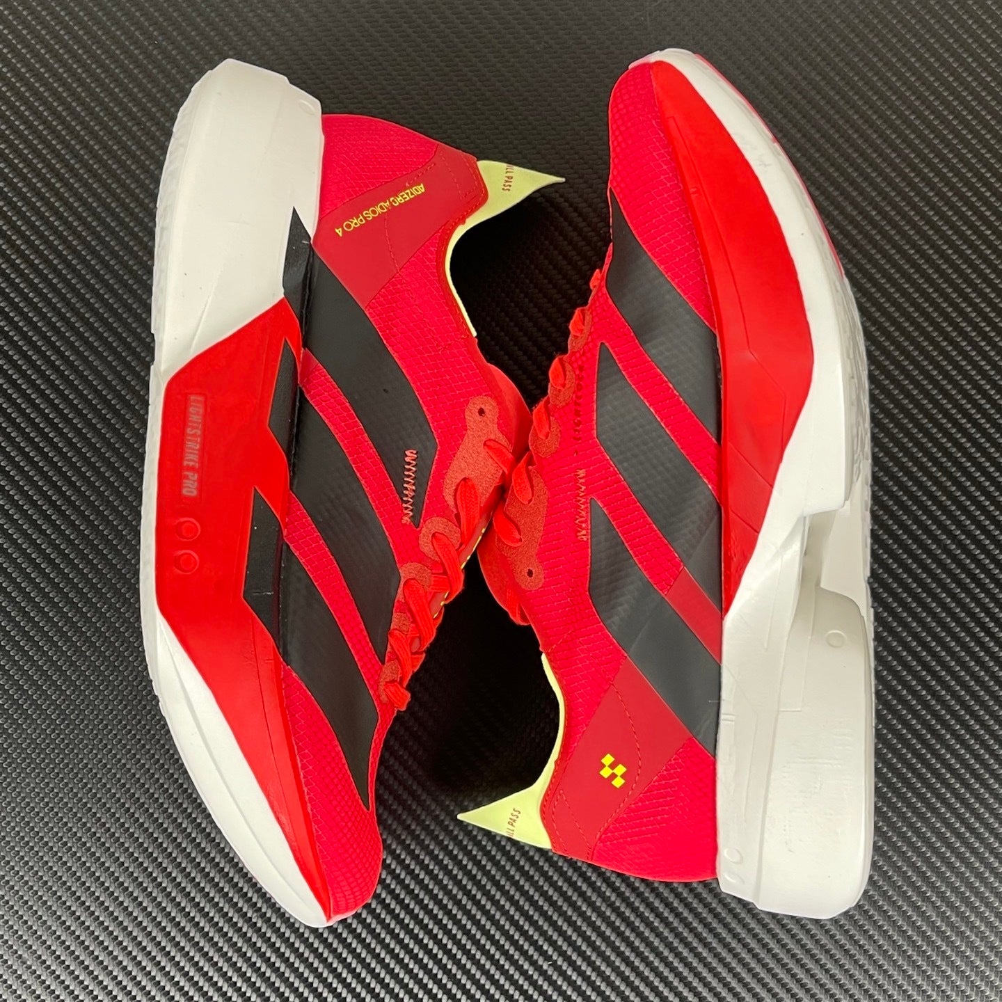 Adizero Adios Pro 4 vermelho/branco