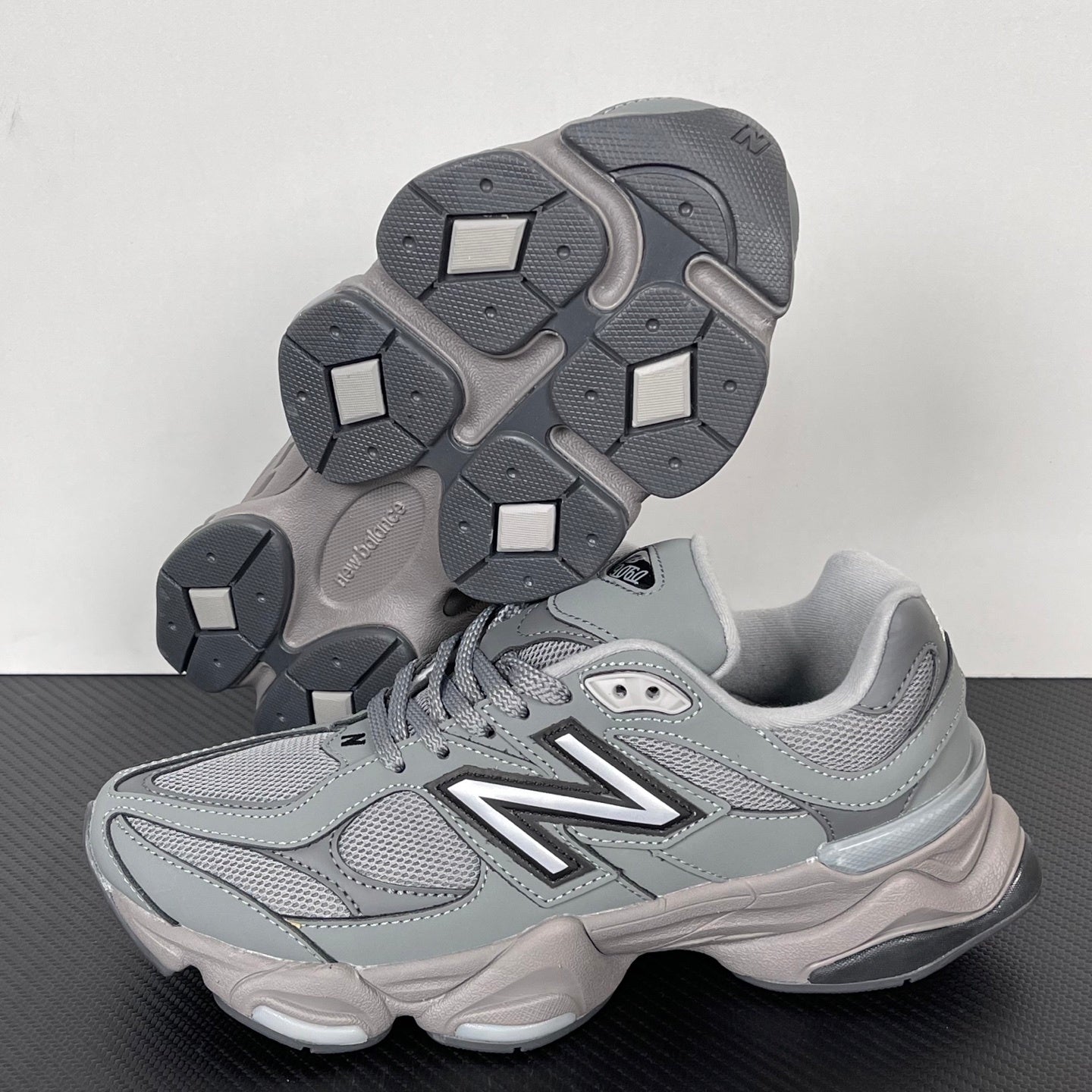 NEW BALANCE 9060 cinza/marrom