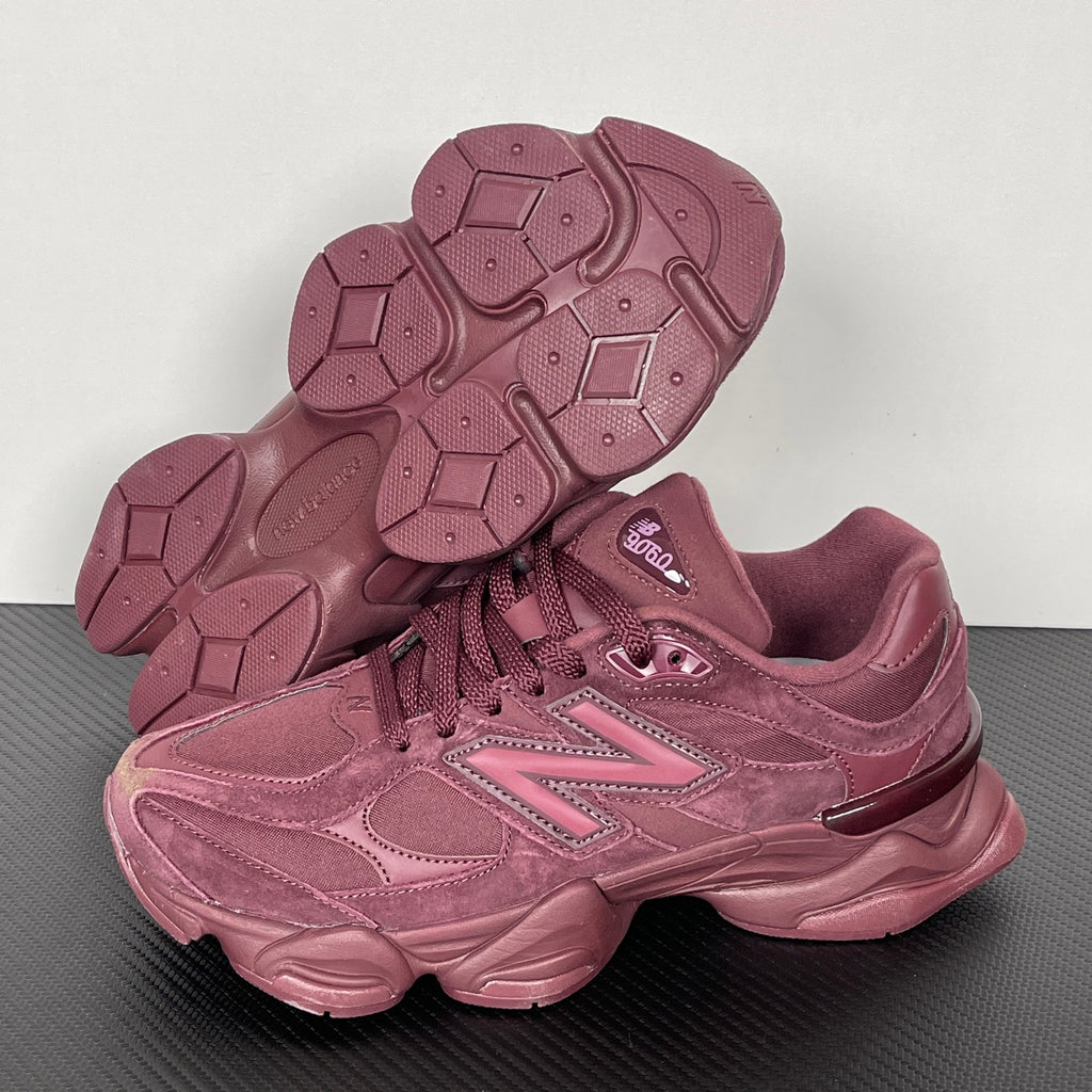 NEW BALANCE 9060 vermelho