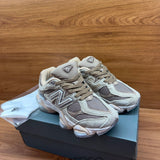 NEW BALANCE 9060 marrom