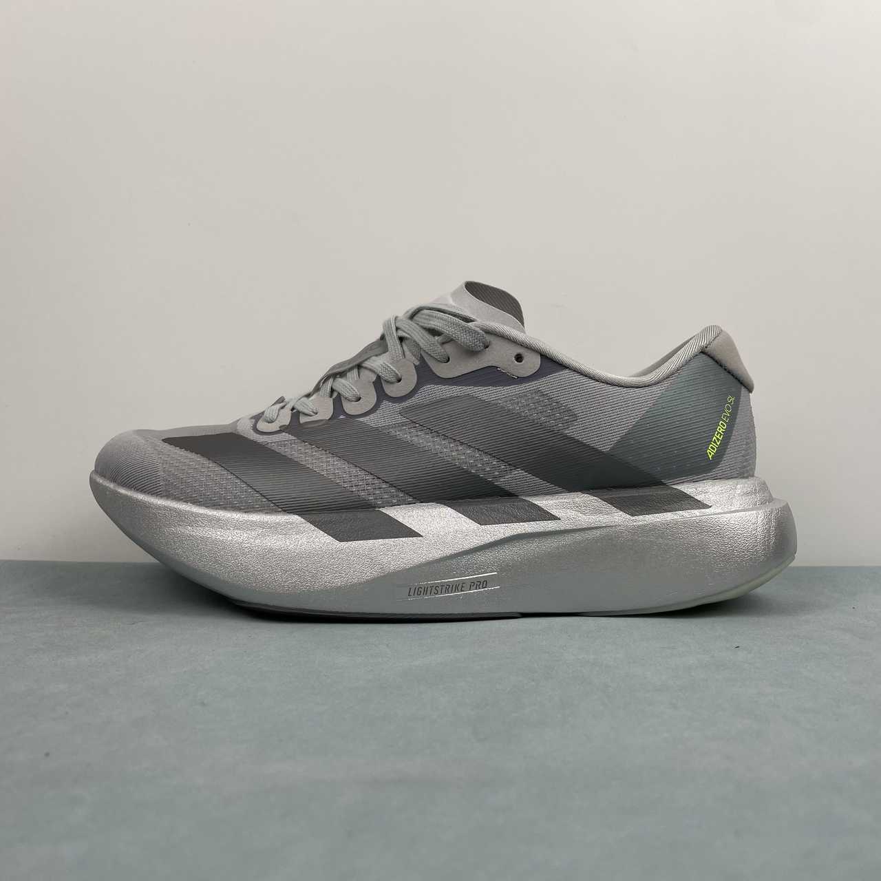 Adizero Evo SL prata
