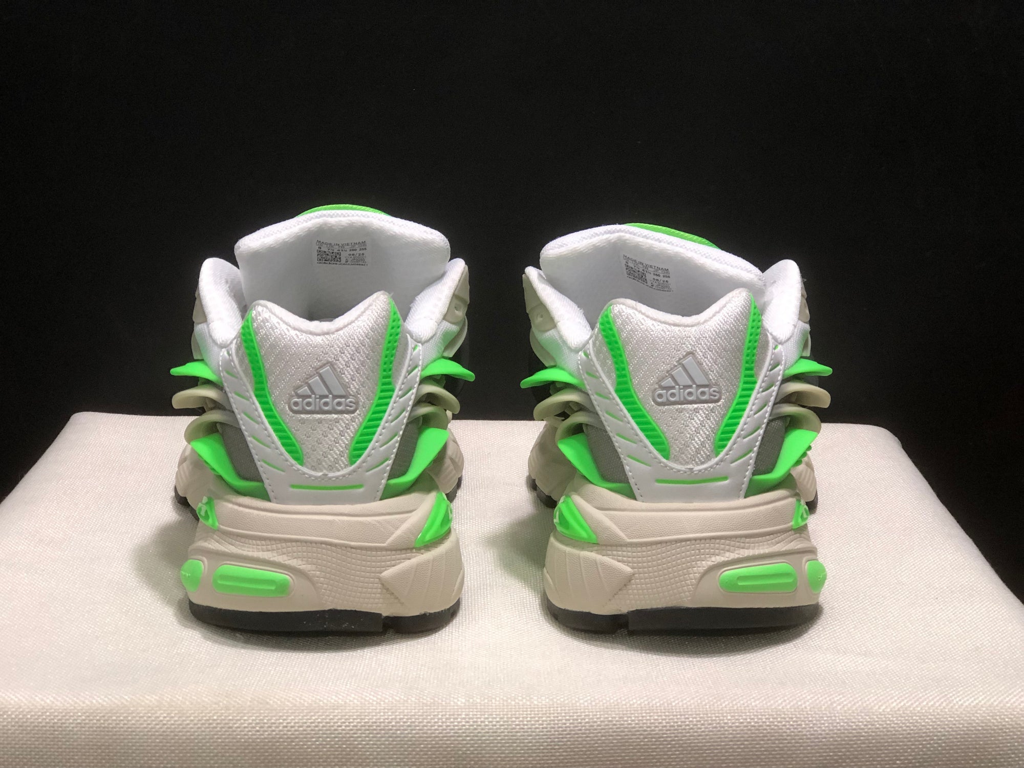 Adidas Adistar Jellyfish x Pharrell Williams Branco/Verde