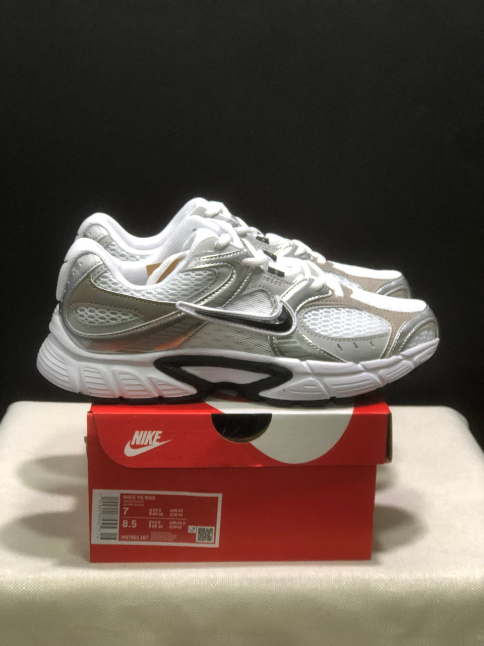 Nike V5 RNR branco/prata