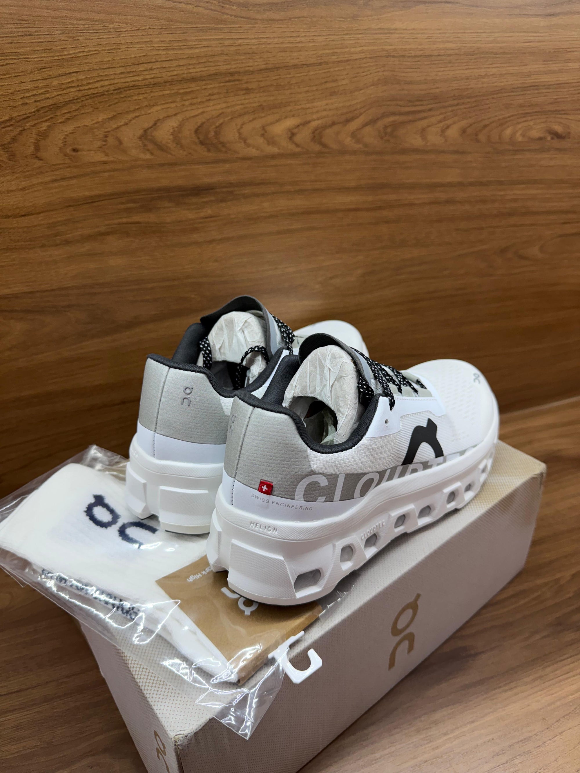 Tênis ON Cloudmonster 2 branco