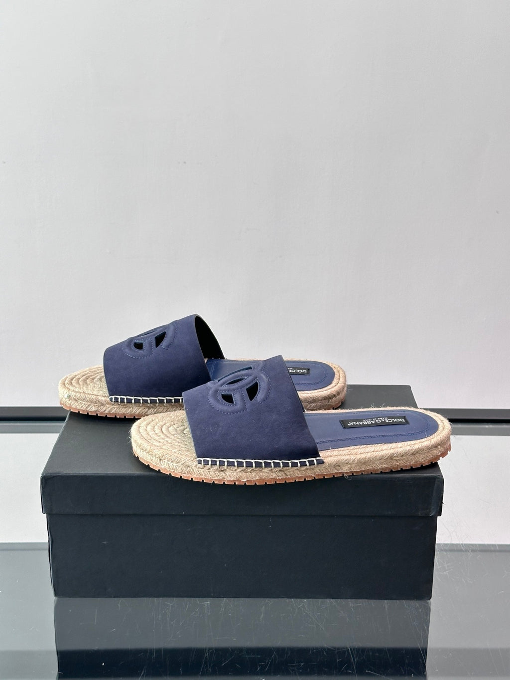 Espadrilhe DG com logo gravado azul camurça