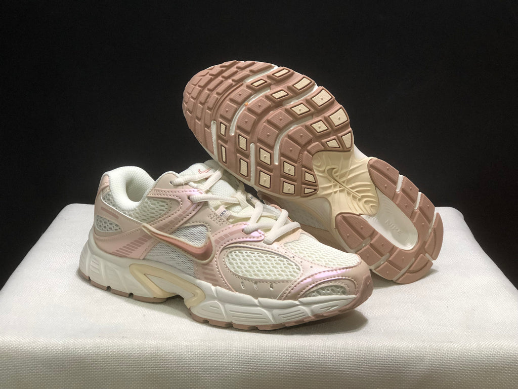 Nike V5 RNR rosa pastel