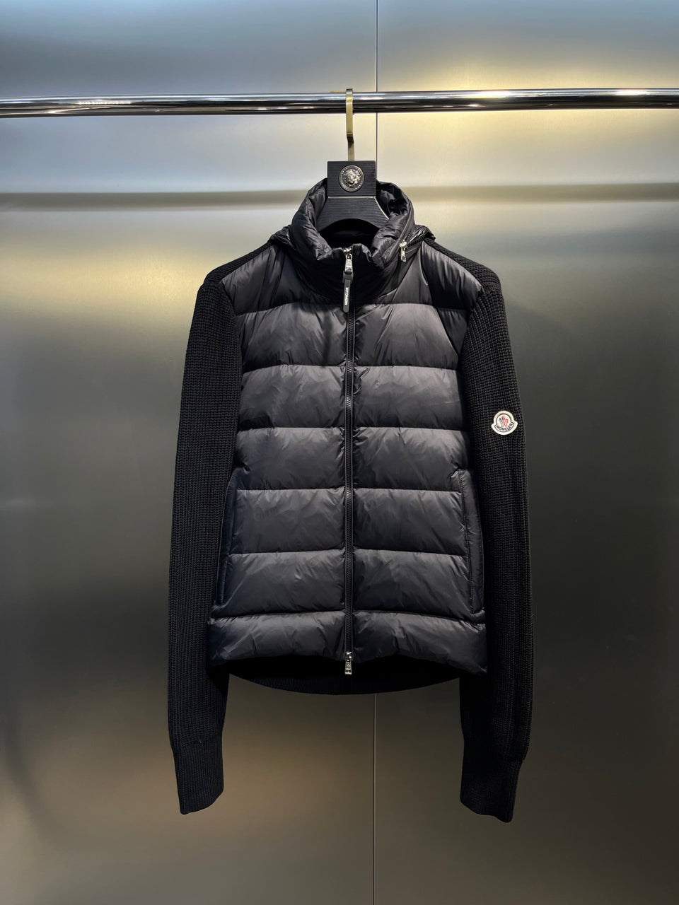 Moncler jaqueta cardigan acolchoada preta