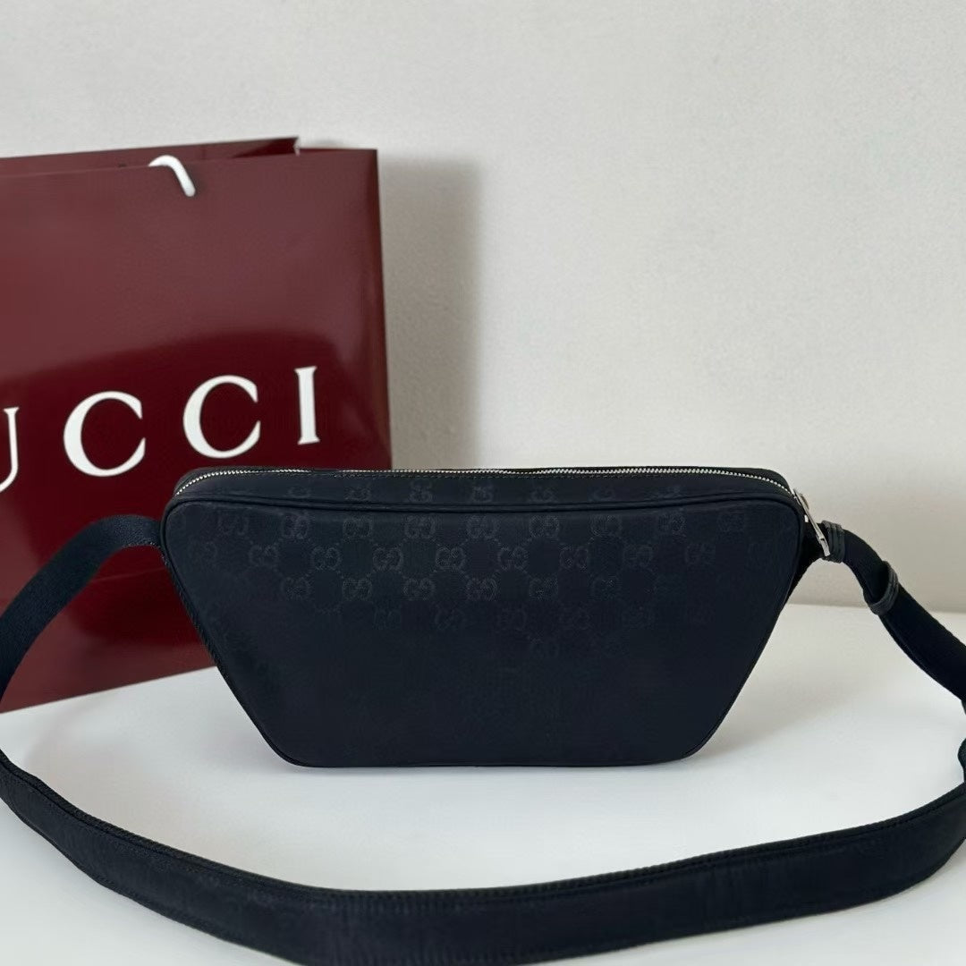 Bag Gucci GG Canvas Slingbag Preto  34x15x10cm
