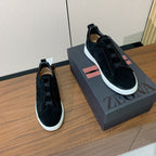 Zegna Triple Stitch em Camurça Preto