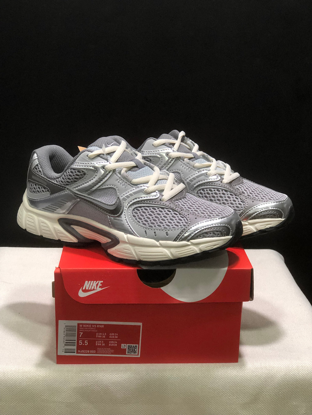 Nike V5 RNR cinza