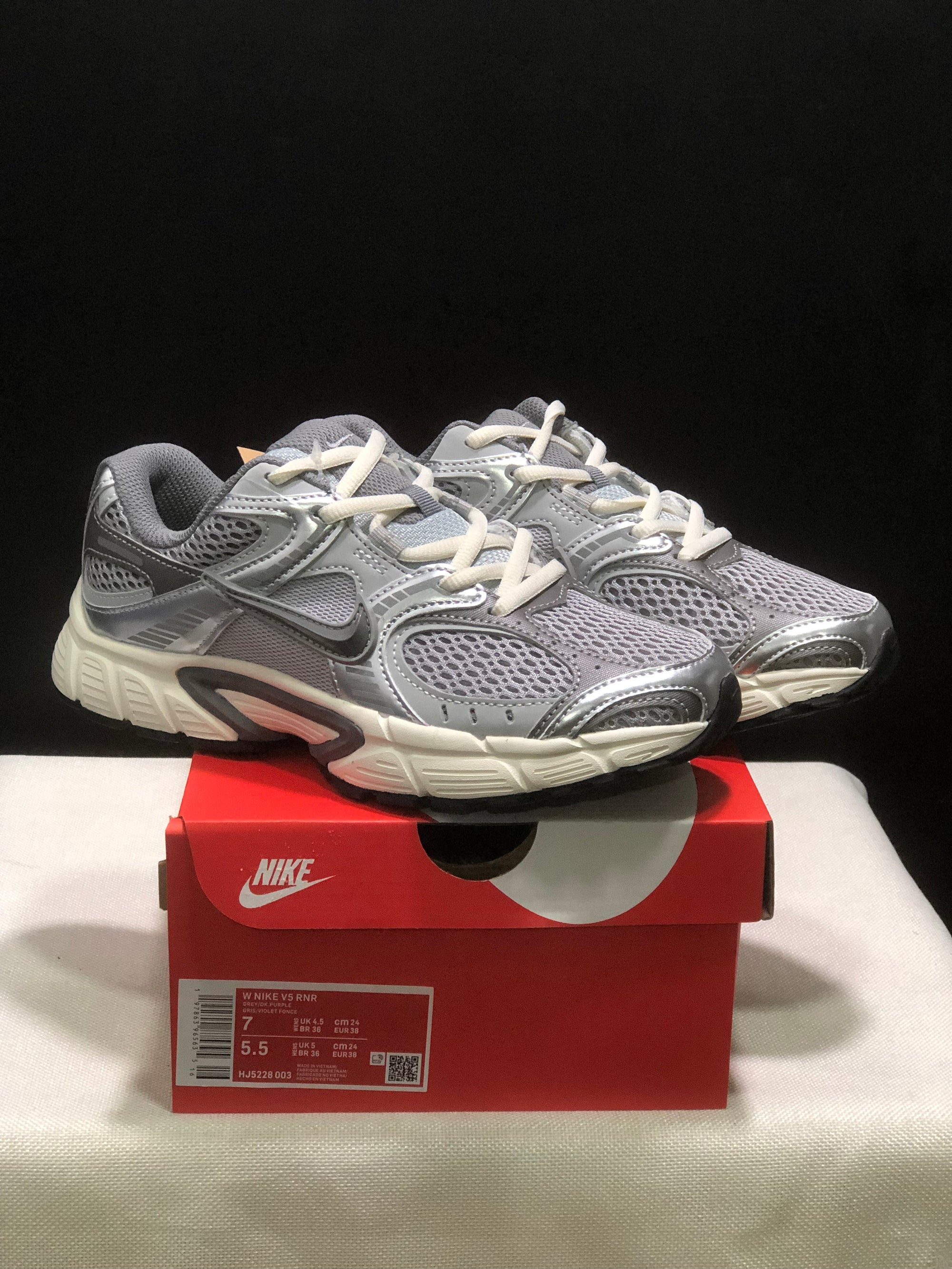Nike V5 RNR cinza