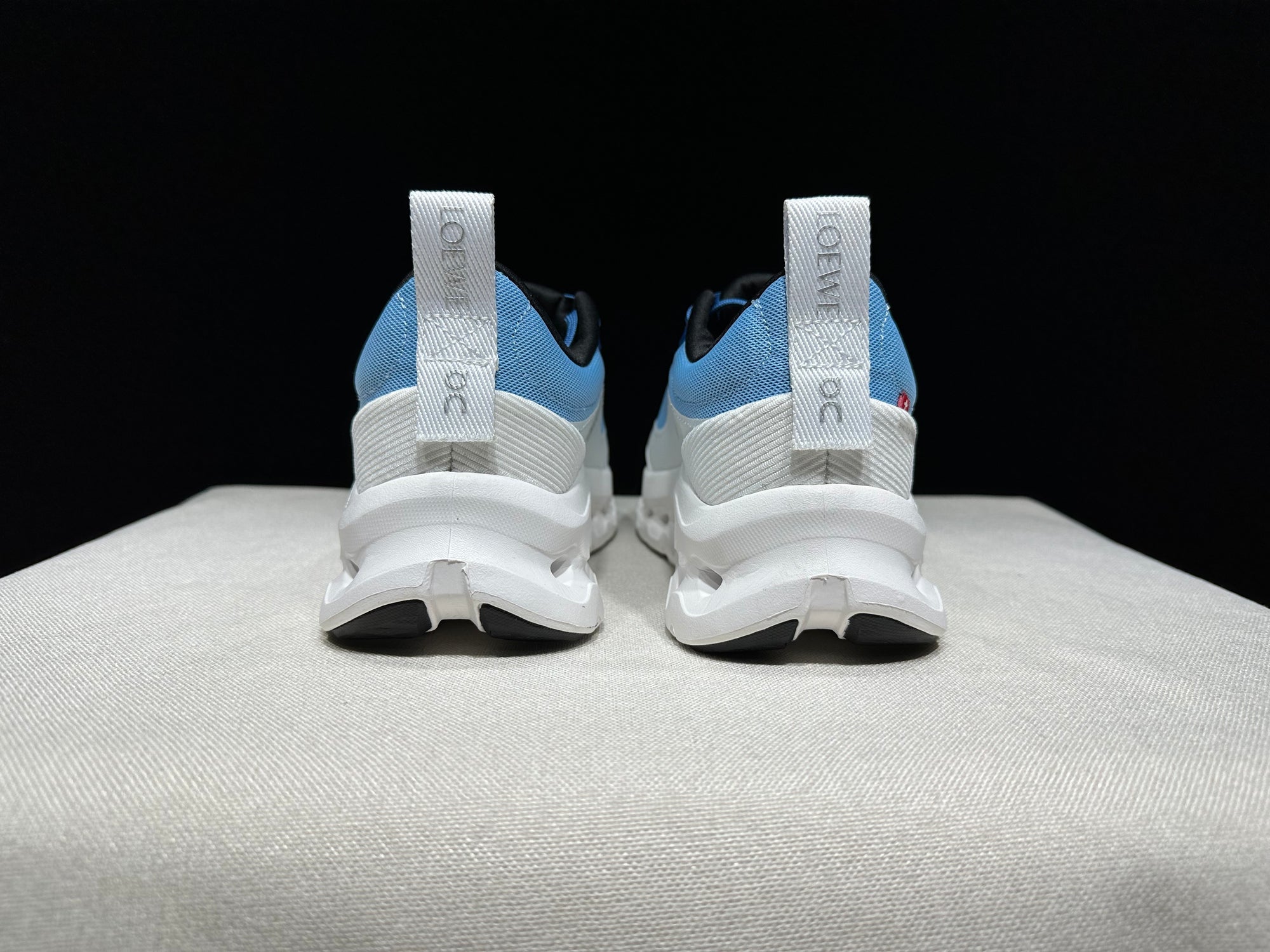 Tênis On Cloudtilt x LOEWE branco/azul