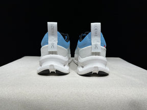 Tênis On Cloudtilt x LOEWE branco/azul