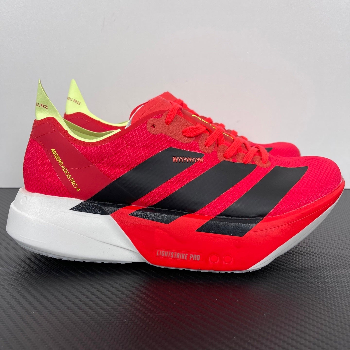 Adizero Adios Pro 4 vermelho/branco