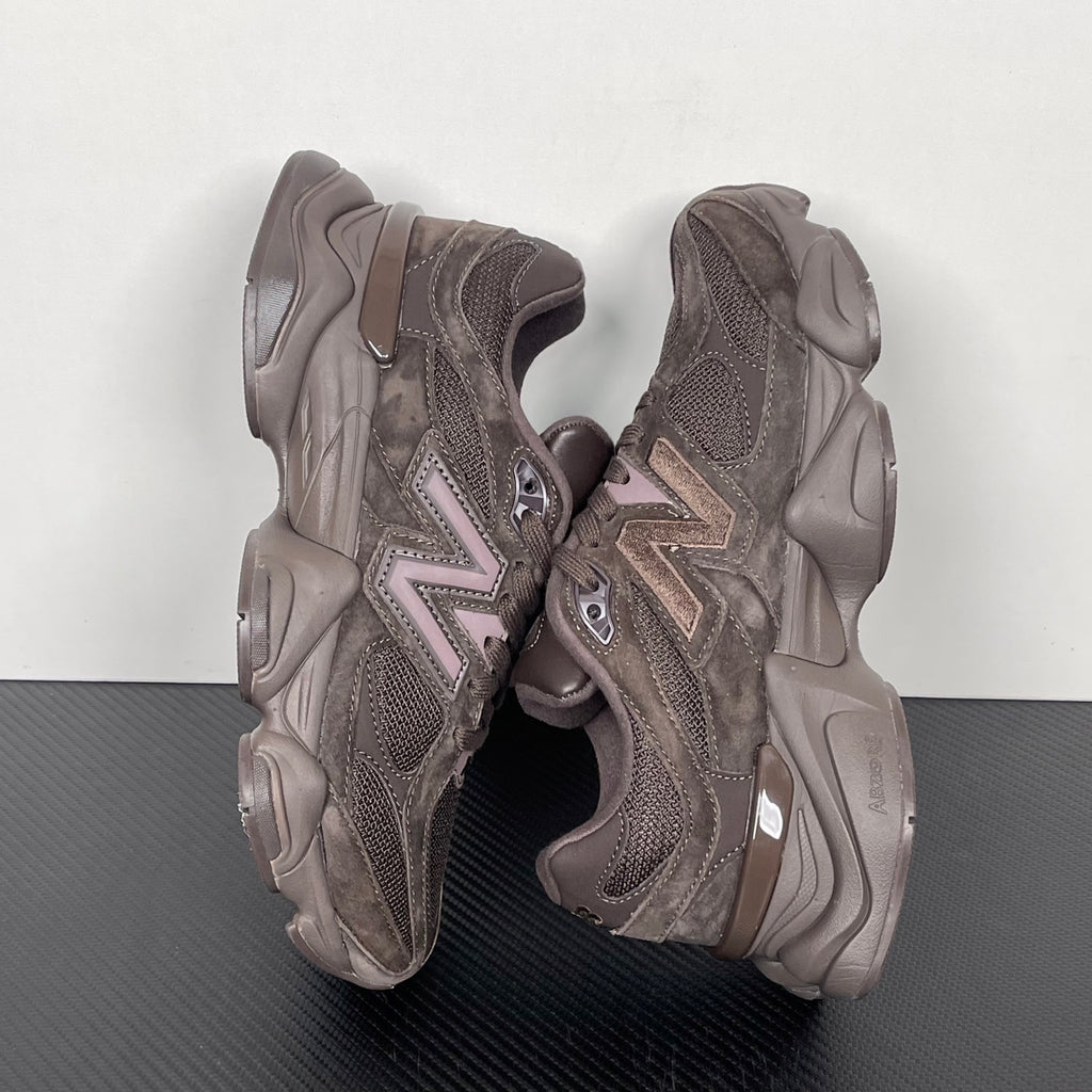 NEW BALANCE 9060 marrom