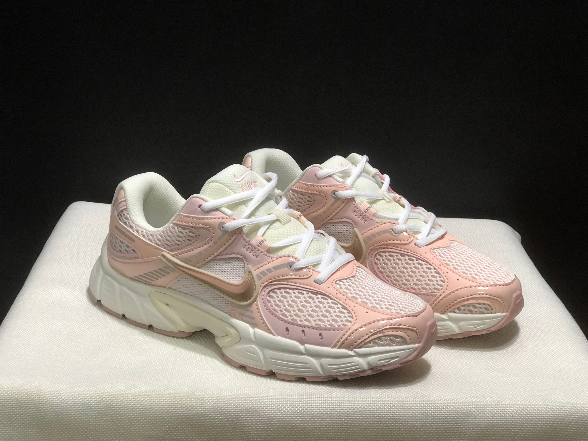 Nike V5 RNR rosa bebe