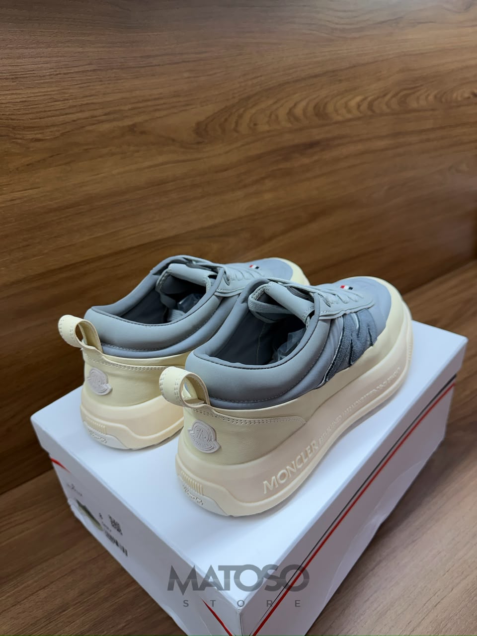Moncler cinza 41br pronta entrega