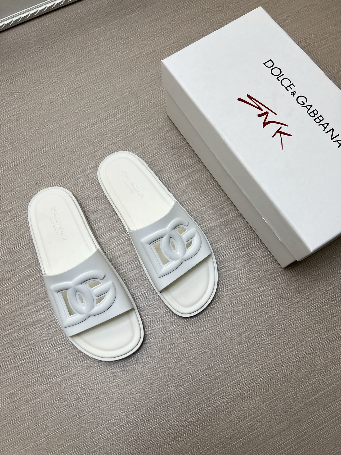 Slide D&G Branco