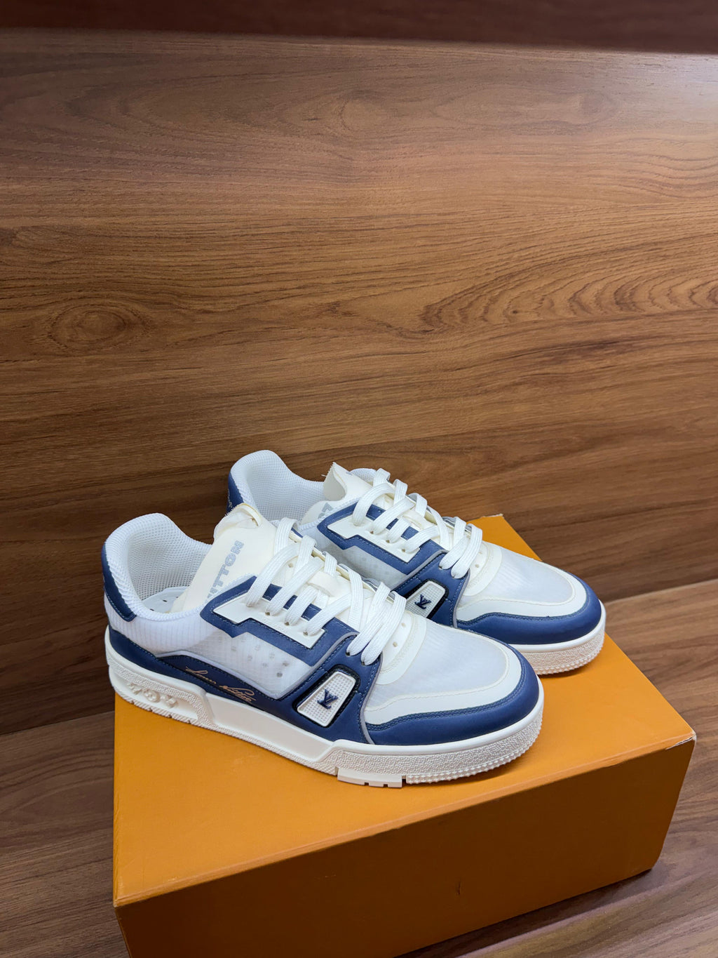 Tênis LV Branco/Azul