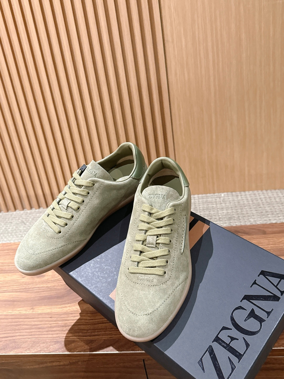 Zegna 232 Camurça verde