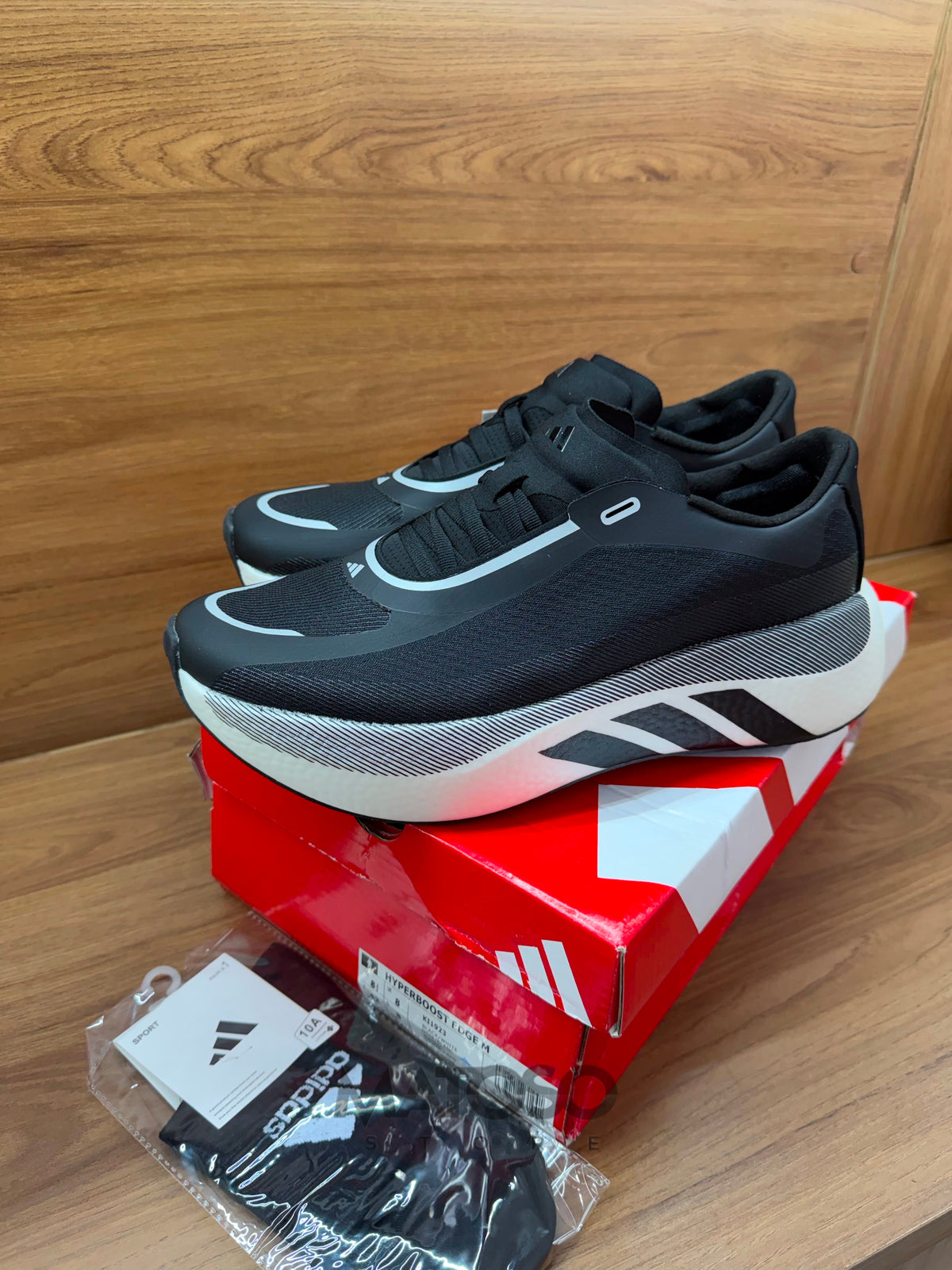 Adidas Hyperboost Edge preto/branco