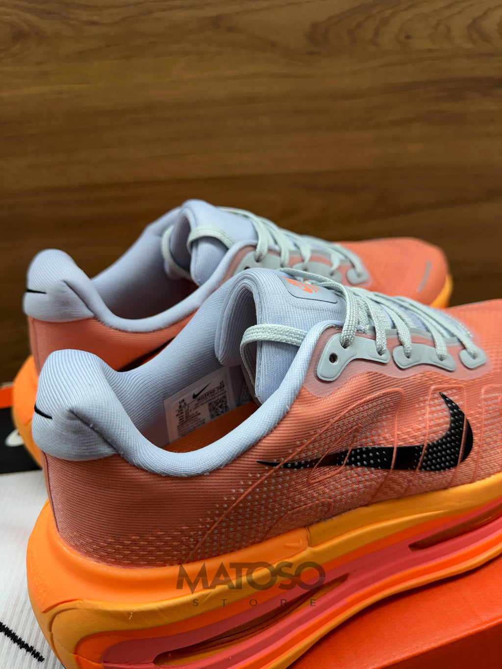 Nike Vomero premium laranja 40BR pronta entrega