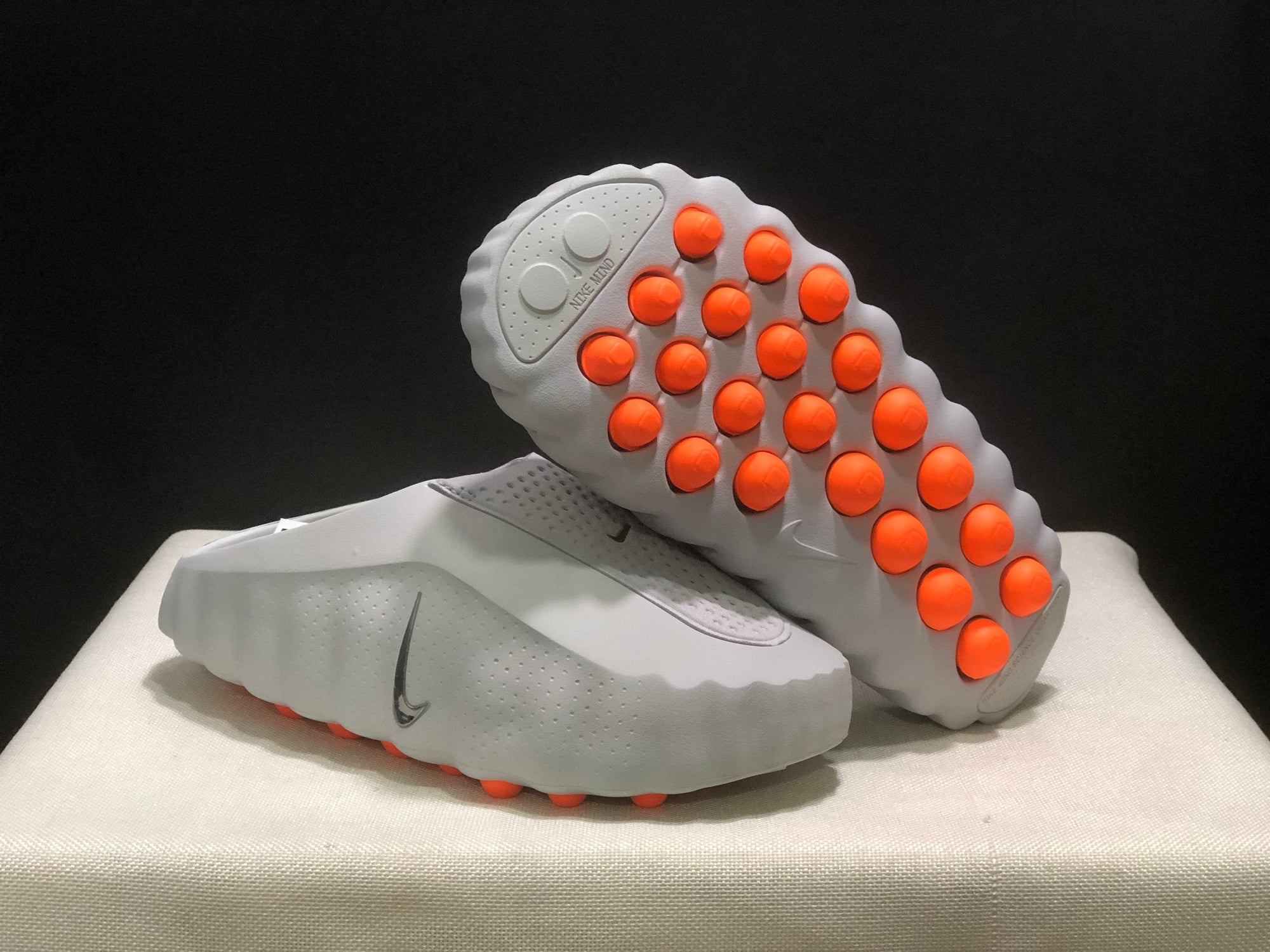 Slide Nike Mind 001 Light Smoke Grey Cinza