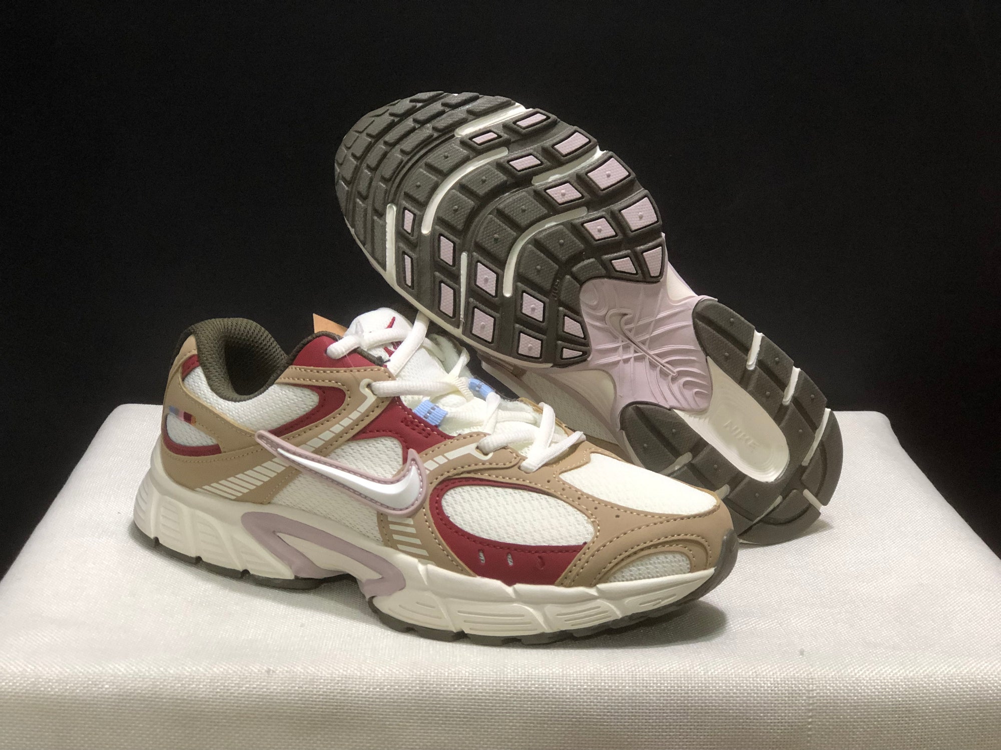 Nike V5 RNR branco/vermelho/bege