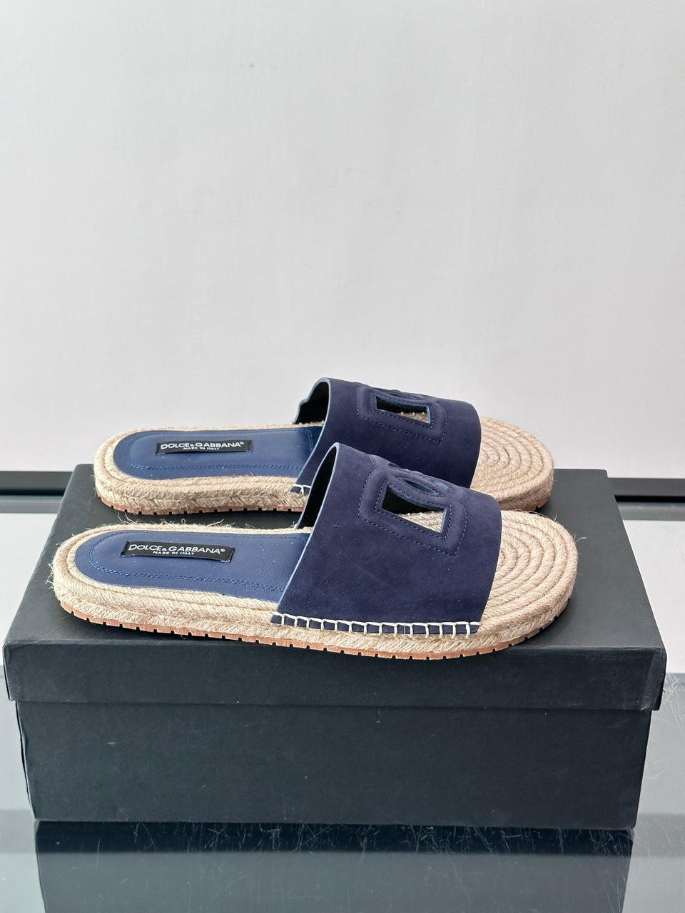 Espadrilhe DG com logo gravado azul camurça