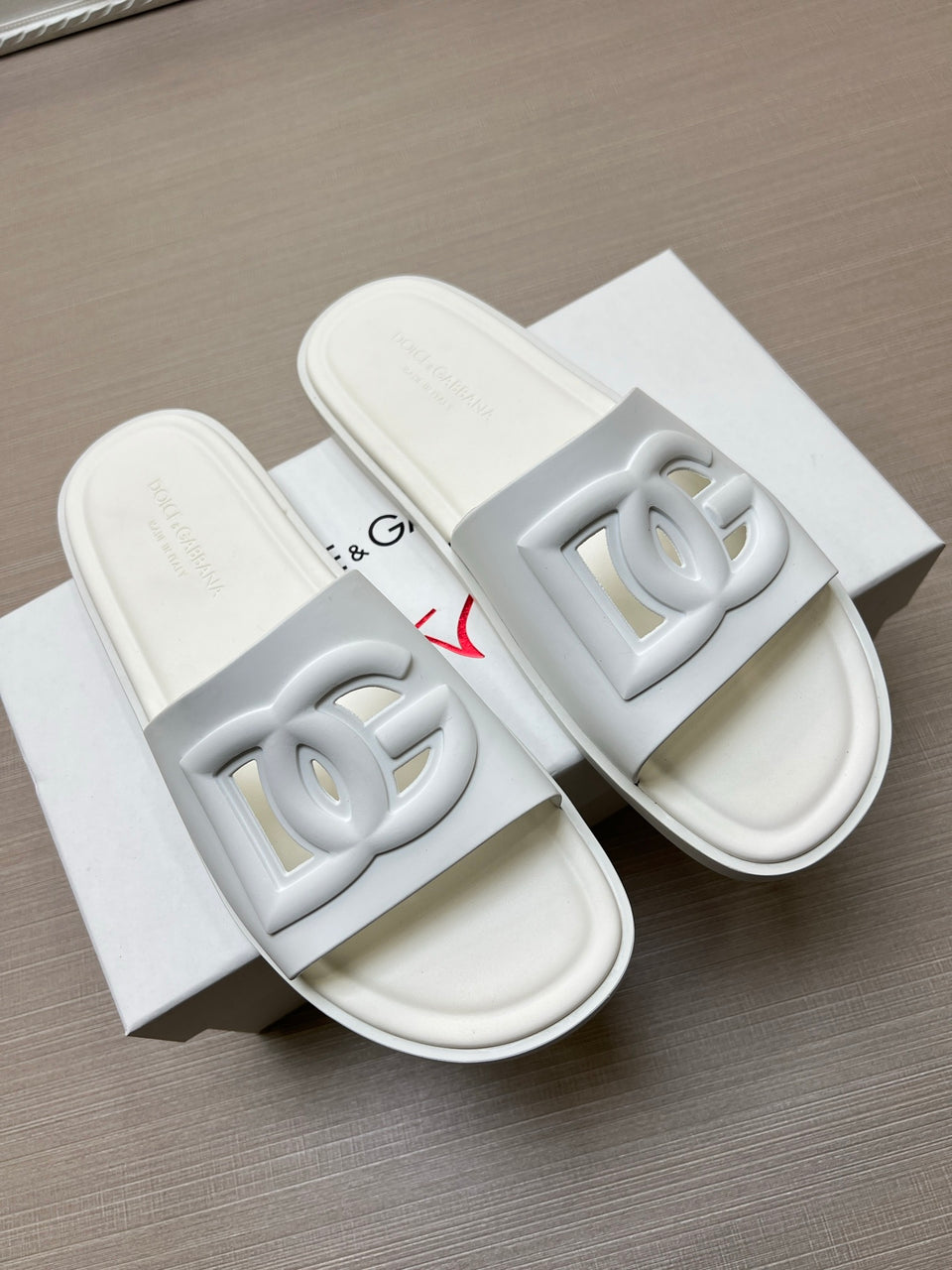 Slide D&G Branco