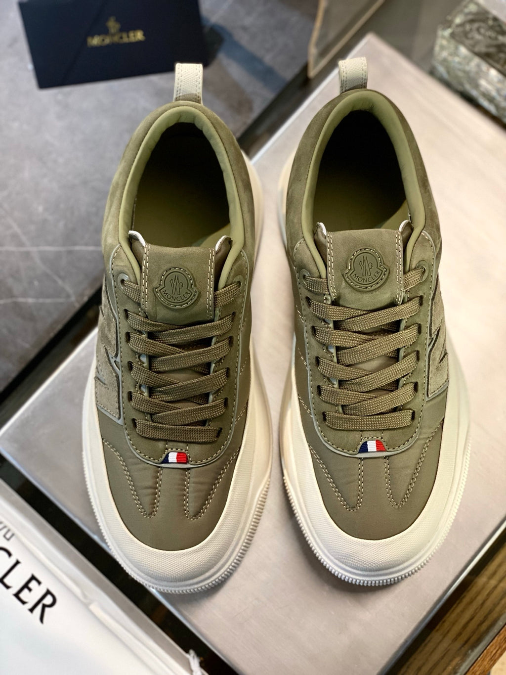 Tênis Moncler Altive Verde Militar