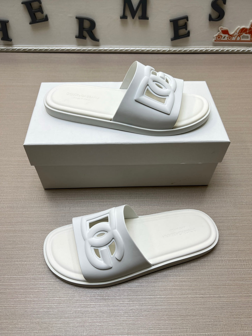 Slide D&G Branco