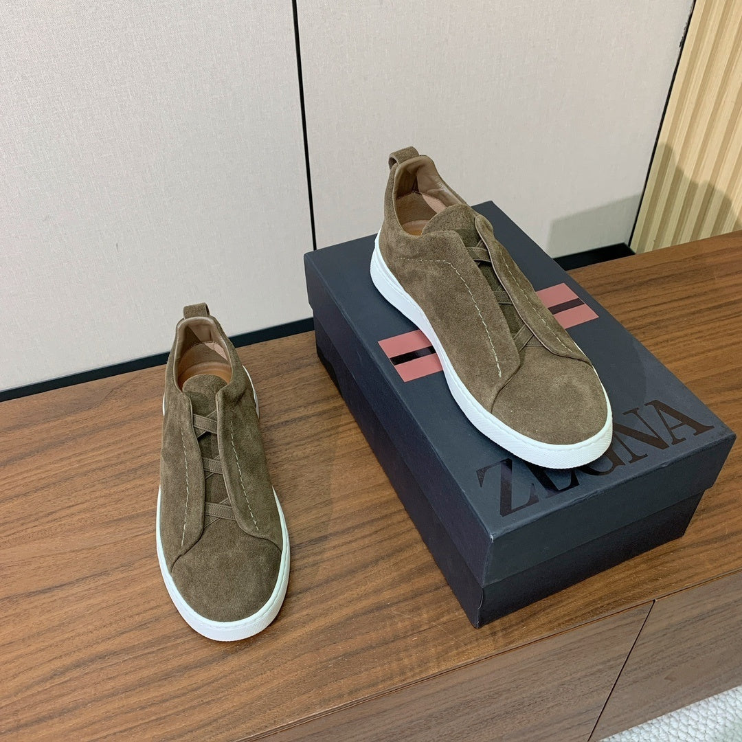 Zegna Triple Stitch em Camurça Verde