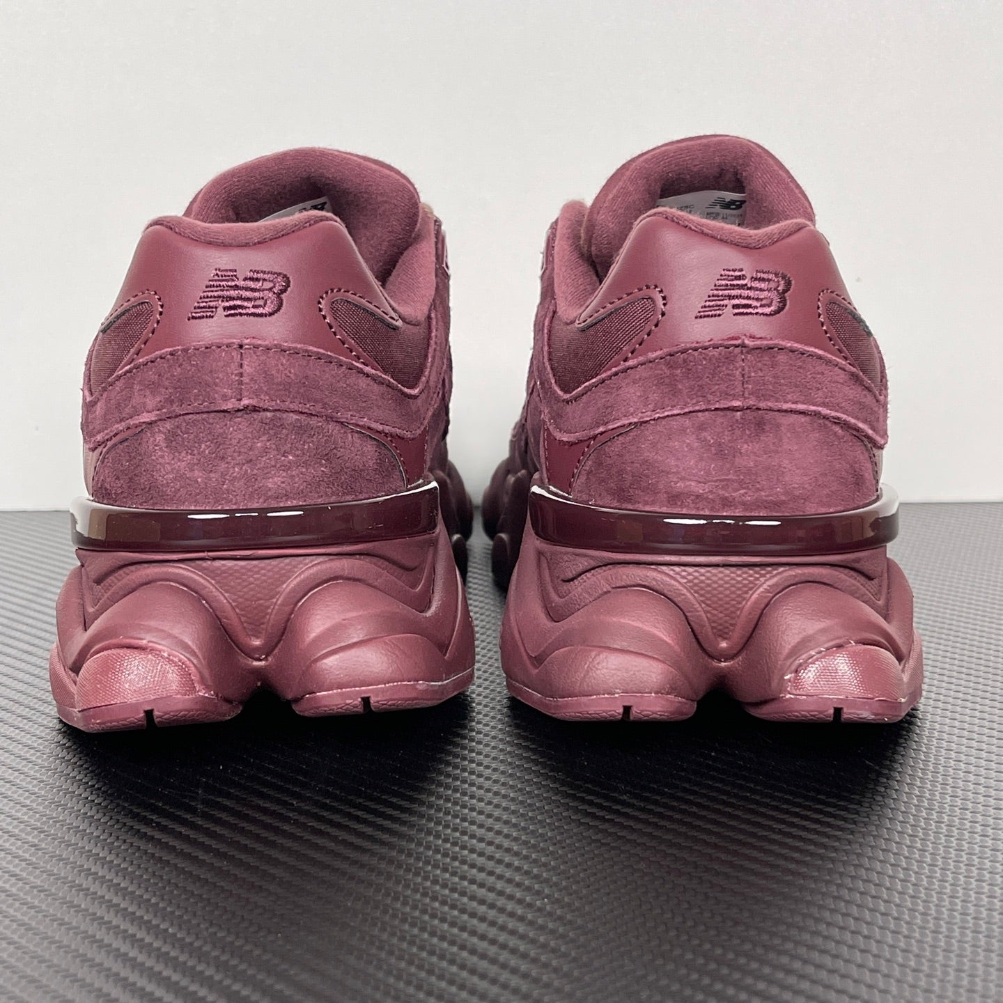 NEW BALANCE 9060 vermelho