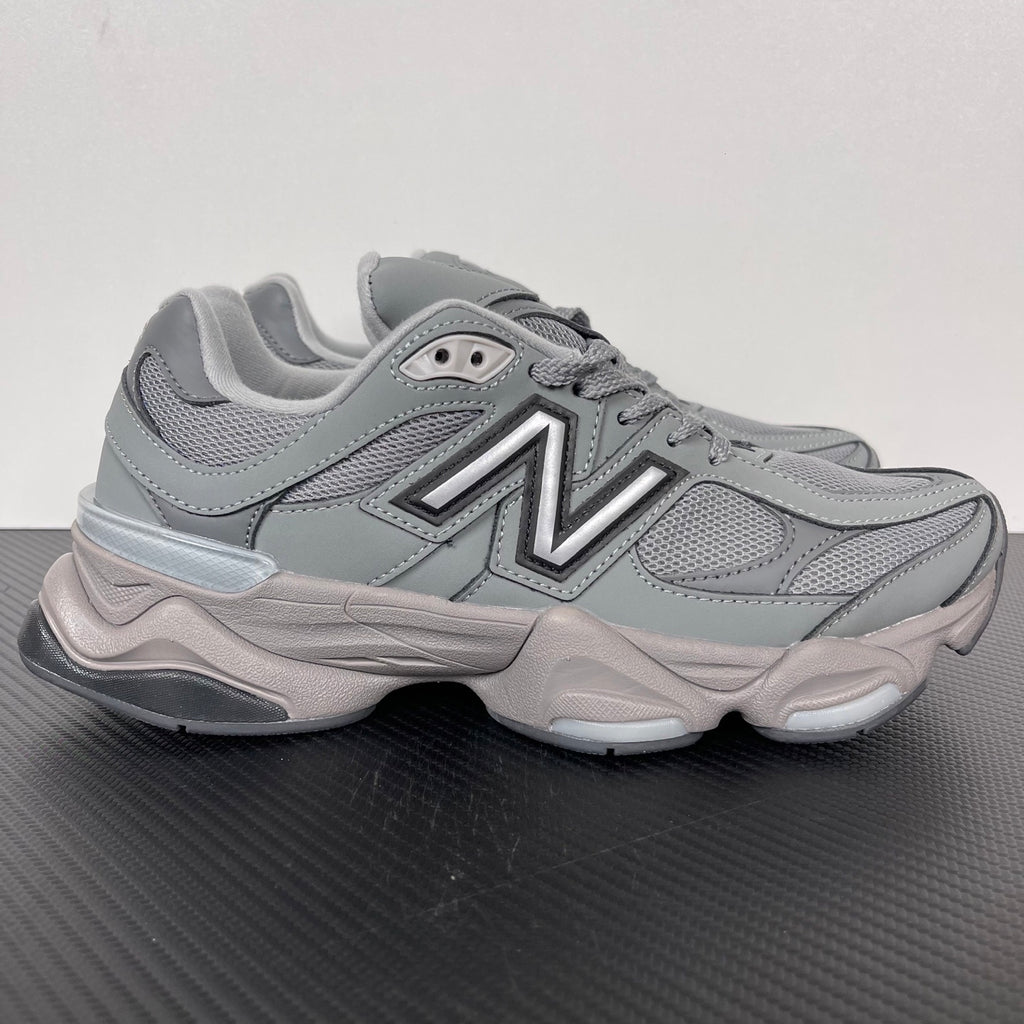 NEW BALANCE 9060 cinza/marrom