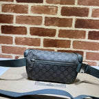 Pochete Gucci GG Embossed Supreme Cinza 28x15x3.5cm