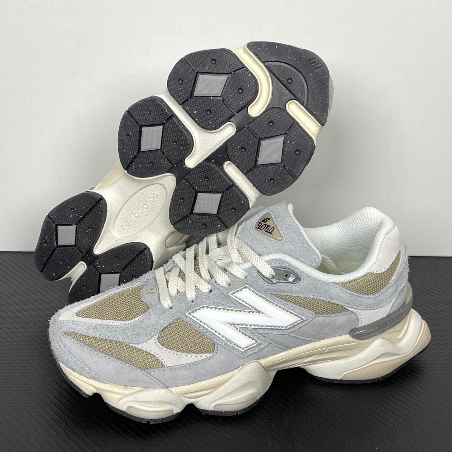 NEW BALANCE 9060 bege/cinza