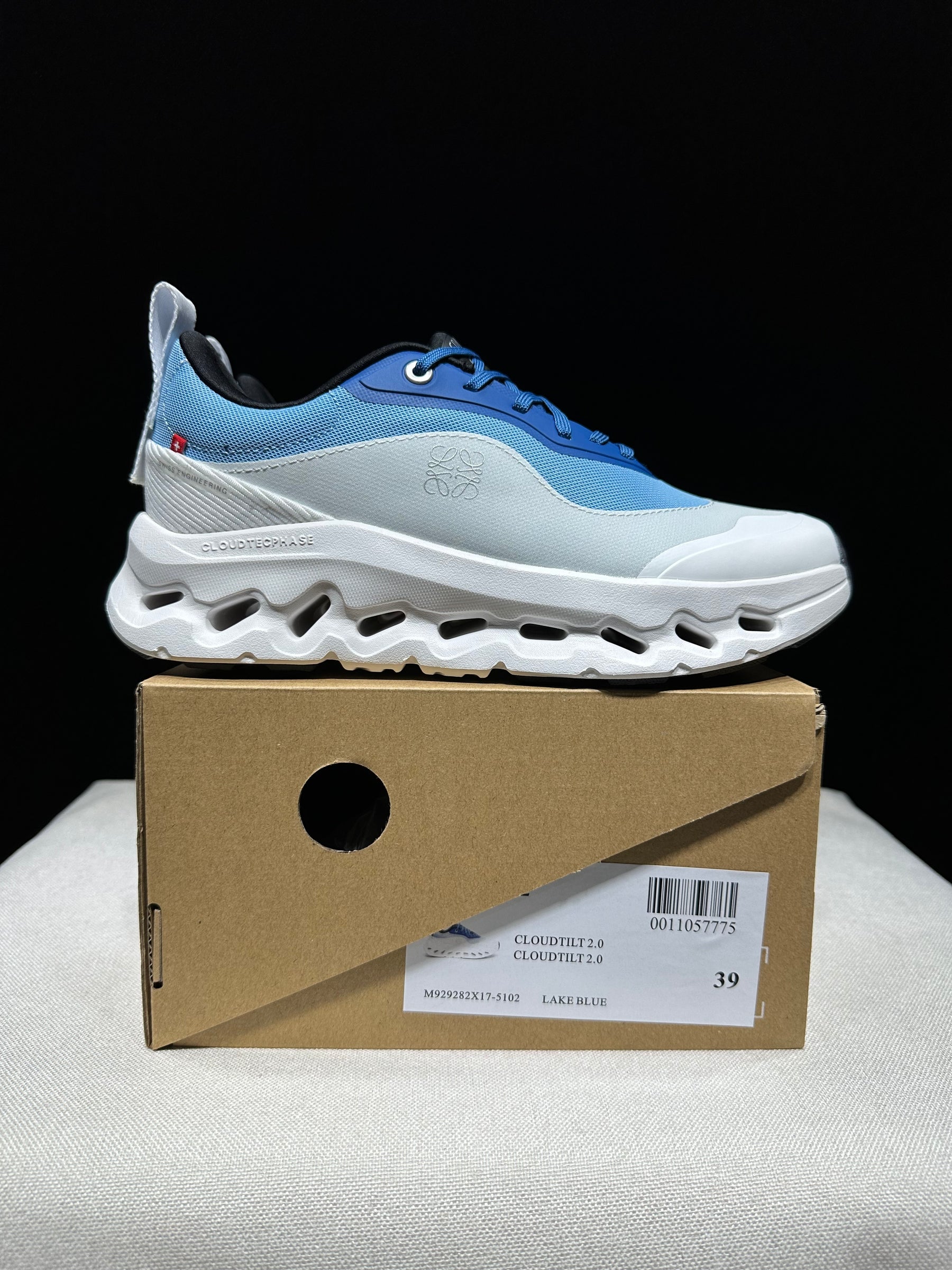 Tênis On Cloudtilt x LOEWE branco/azul